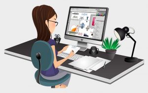 Una asistente virtual trabajando desde casa con su ordenador